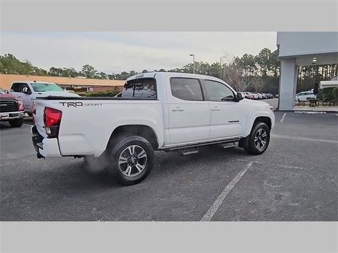 Used 2019 Toyota Tacoma TRD Sport image 33