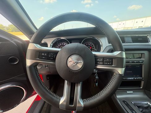 Used 2013 Ford Mustang GT Premium w/ Comfort Pkg RWD image 10