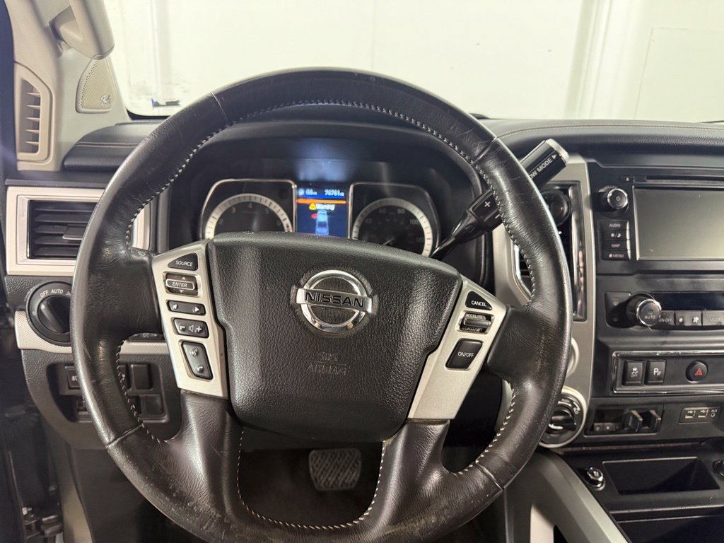 Used 2019 Nissan Titan PRO-4X w/ Pro-4x Convenience Package AWD/4WD image 10