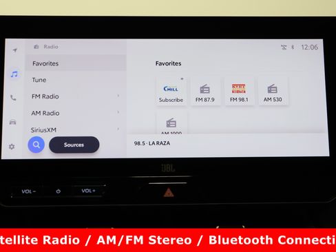 Used 2024 Toyota Venza LE image 19