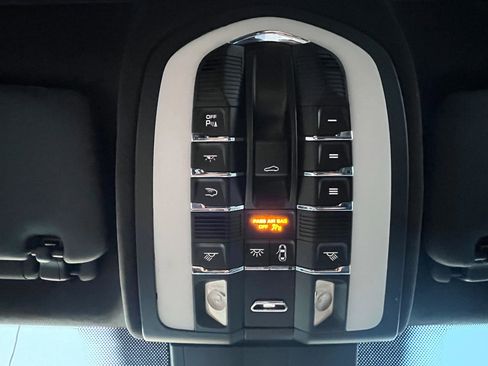 Used 2012 Porsche Cayenne S image 23