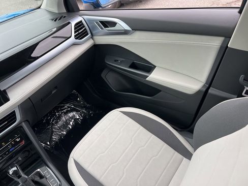 New 2026 Volkswagen Taos SE image 26