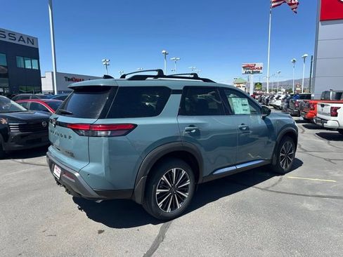 New 2026 Nissan Pathfinder Platinum AWD/4WD image 10
