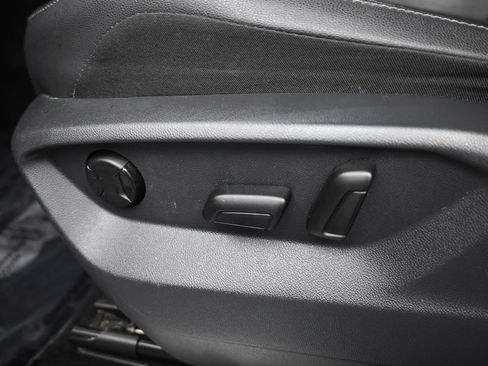 Used 2020 Volkswagen Tiguan SE R-Line image 12