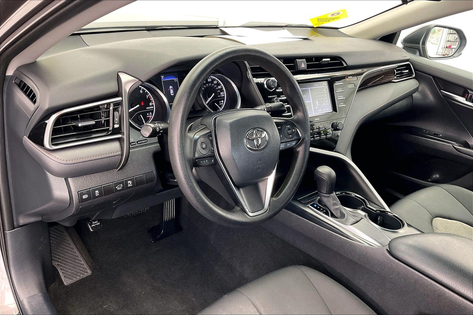 Used 2020 Toyota Camry LE FWD image 14