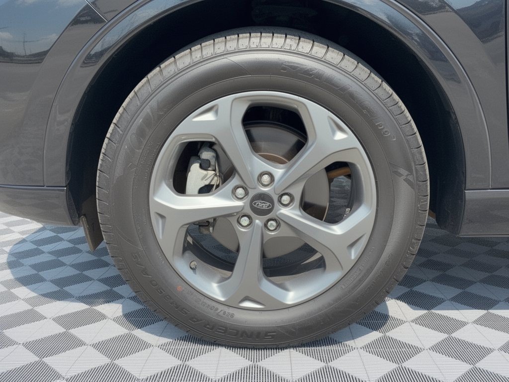 Used 2024 Ford Escape ST-Line AWD/4WD image 13