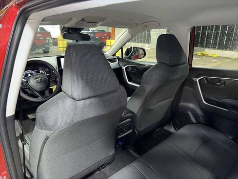 Certified 2023 Toyota RAV4 LE image 26