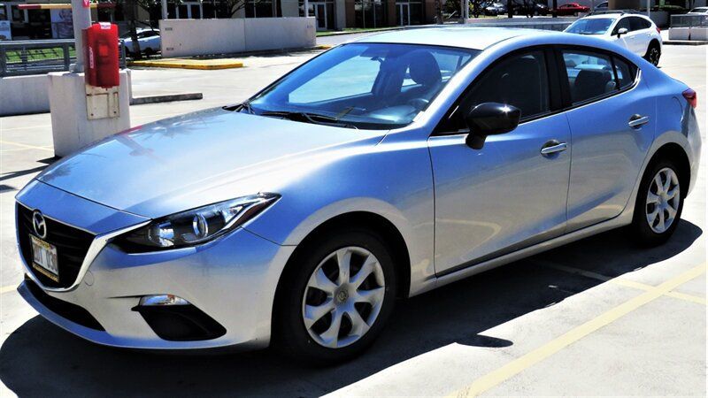 Used 2015 MAZDA MAZDA3 i SV FWD image 1