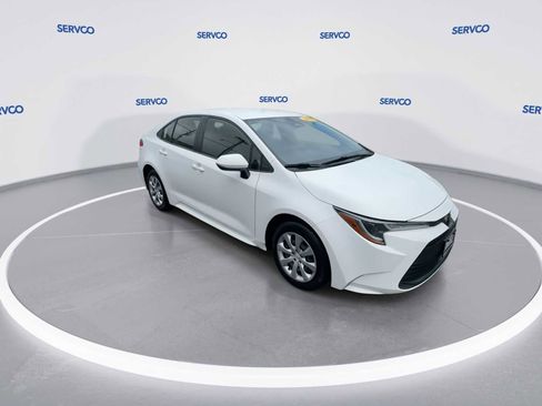 Used 2023 Toyota Corolla LE image 2