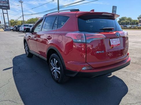 Used 2017 Toyota RAV4 LE FWD image 7