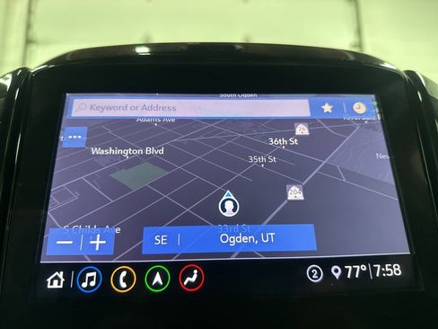 Used 2021 Chevrolet Traverse RS image 28