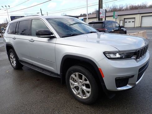 Used 2023 Jeep Grand Cherokee L Limited w/ Trailer Tow Group (B) image 10