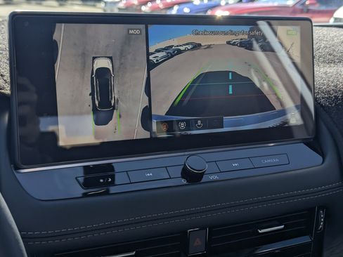 Used 2024 Nissan Rogue Platinum w/ Platinum Premium Package image 11