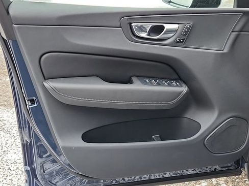 New 2025 Volvo XC60 B5 Plus w/ Climate Package image 7
