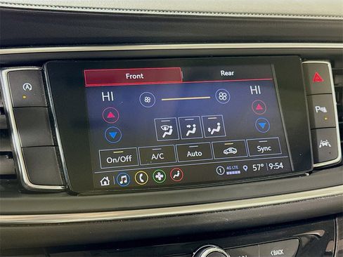 Used 2024 Buick Enclave Essence image 13