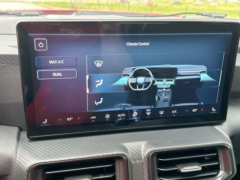 Used 2024 Ford Mustang Coupe image 10