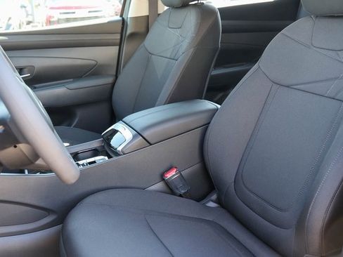 New 2026 Hyundai Tucson SE image 8