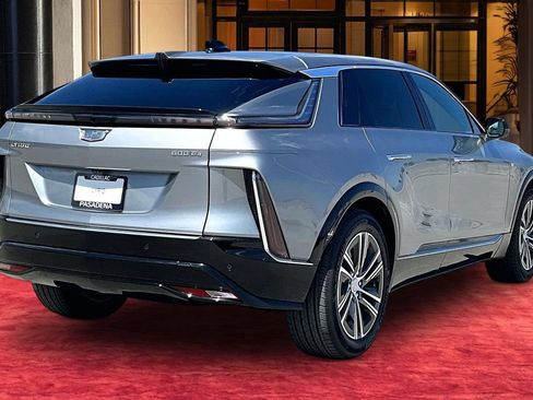 New 2026 Cadillac Lyriq Premium Luxury w/ LPO, Floor Liner Package AWD/4WD image 6