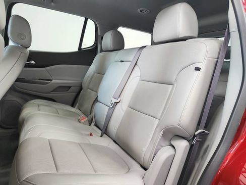 Used 2023 GMC Acadia SLT FWD image 11