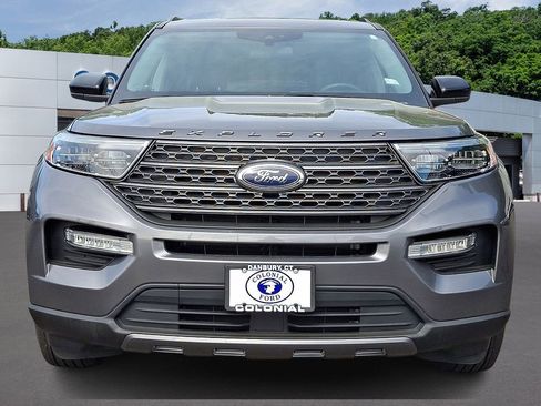 Certified 2022 Ford Explorer XLT w/ Equipment Group 202A AWD/4WD image 2