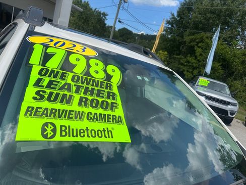 Used 2023 Subaru Outback Premium AWD/4WD image 24