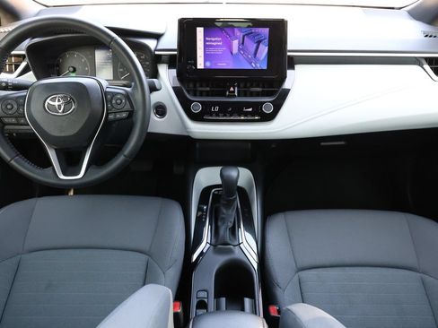 Used 2024 Toyota Corolla SE FWD image 2
