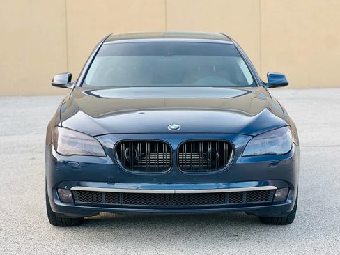 Used 2011 BMW ALPINA B7 xDrive image 2