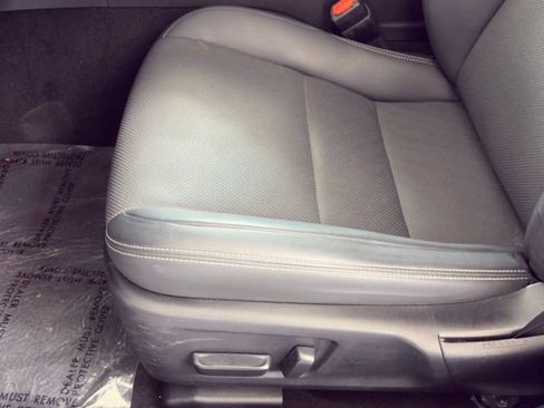 Used 2023 Lexus IS 300 w/ Comfort Package RWD image 5