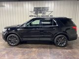 Used 2018 Ford Explorer XLT w/ Equipment Group 202A image 3