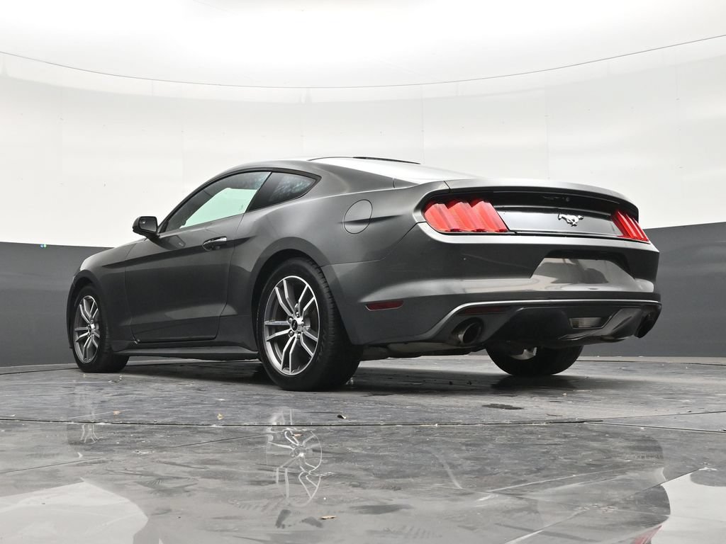 Used 2017 Ford Mustang Coupe RWD image 21
