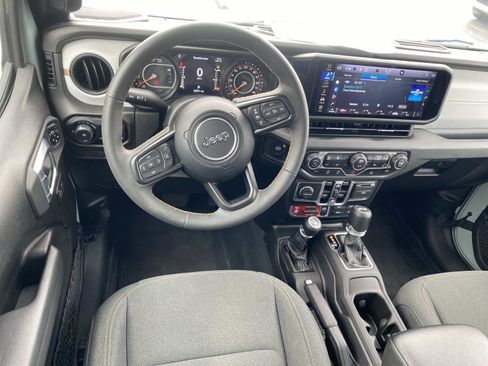 Used 2024 Jeep Wrangler Unlimited Sport AWD/4WD image 19