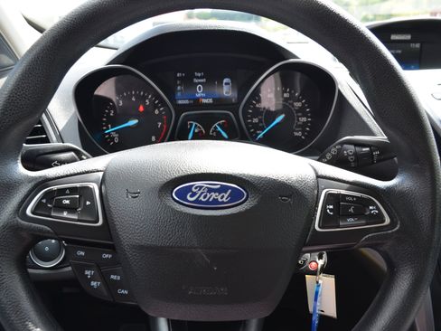Used 2018 Ford Escape S image 8