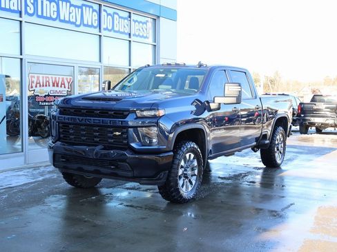 Used 2021 Chevrolet Silverado 2500 Custom w/ Custom Value Package image 6