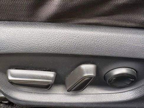 Used 2018 Toyota Camry LE image 20