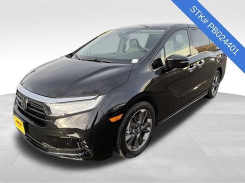 Used 2023 Honda Odyssey Elite image 3