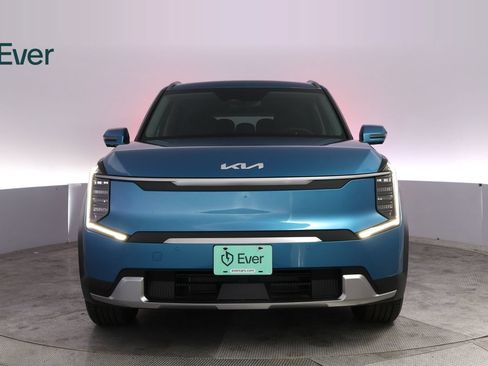 Used 2024 Kia EV9 Wind AWD/4WD image 12