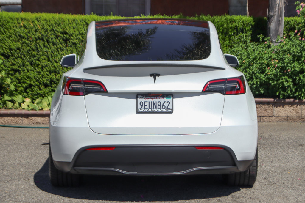 Used 2023 Tesla Model Y Performance AWD/4WD image 7