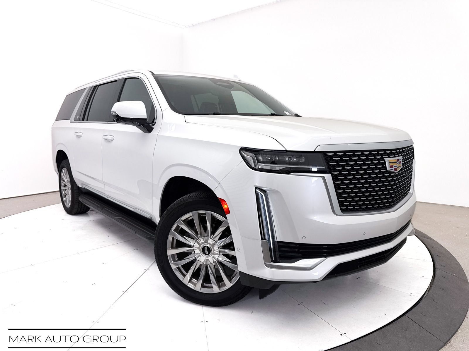 Used 2021 Cadillac Escalade ESV Premium Luxury AWD/4WD image 1