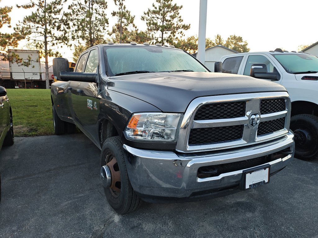 Used 2018 RAM 3500 Tradesman w/ Chrome Appearance Group AWD/4WD image 8