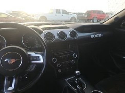 Used 2018 Ford Mustang GT RWD image 7