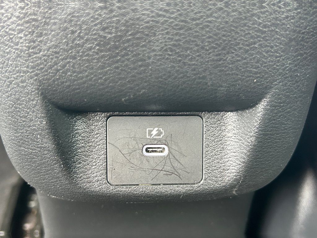 Used 2025 Nissan Versa SV FWD image 20
