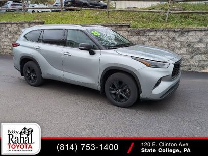Used 2022 Toyota Highlander XLE
