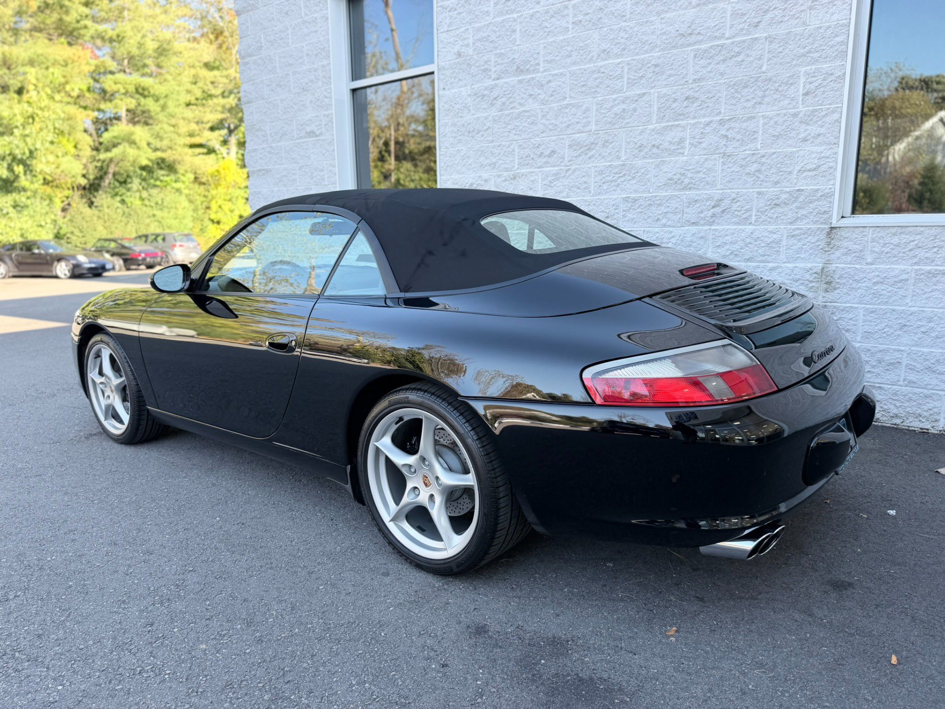 Used 2002 Porsche 911 Carrera 4 AWD/4WD image 9