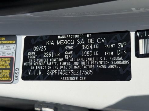 Used 2025 Kia K4 FWD image 25