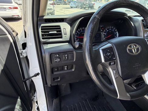 Used 2016 Toyota 4Runner SR5 image 6