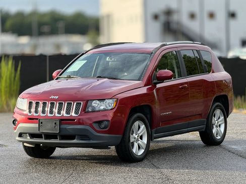 Used 2017 Jeep Compass Latitude AWD/4WD image 6