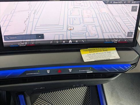 Used 2025 BMW X3 xDrive30i w/ Convenience Package image 13