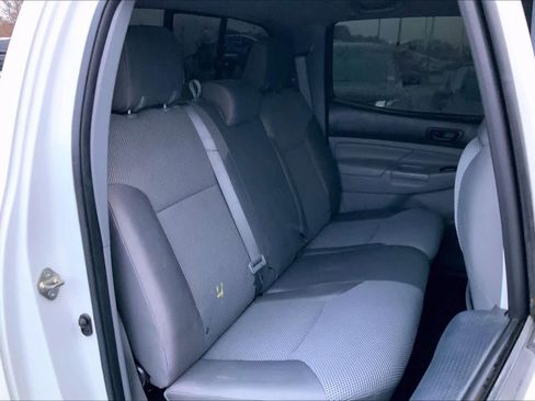 Used 2015 Toyota Tacoma 4x4 Double Cab image 18