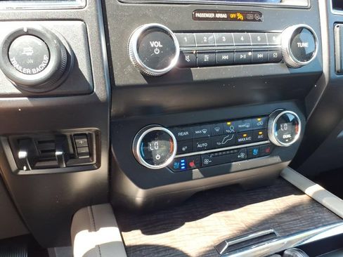 Used 2020 Ford Expedition Limited w/ Equipment Group 302A AWD/4WD image 26