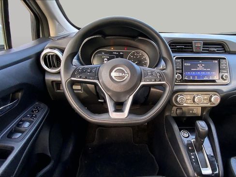 Used 2025 Nissan Versa SV FWD image 6